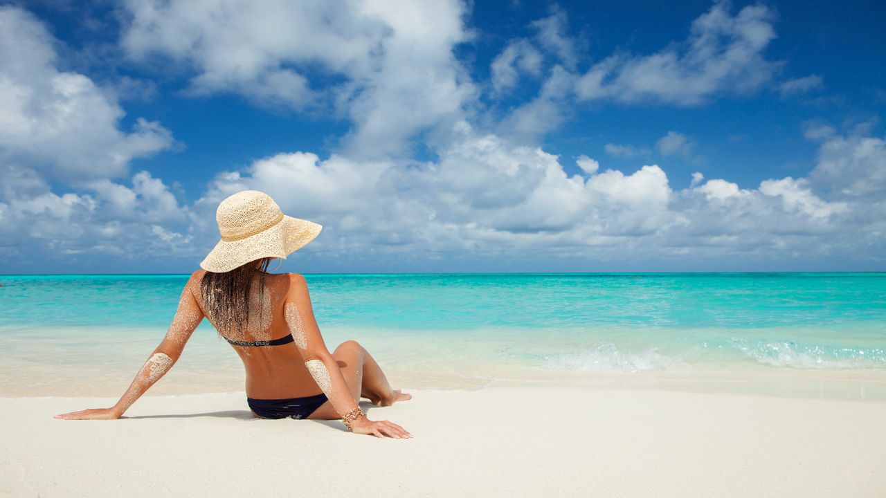 W jakie wyposażenie na plaże warto się zaopatrzyć przed wyjazdem na urlop?