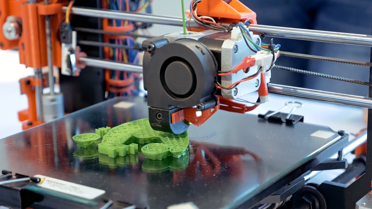 Budowa drukarki 3D – z czego składa się urządzenie umożliwiające druk w trójwymiarze?