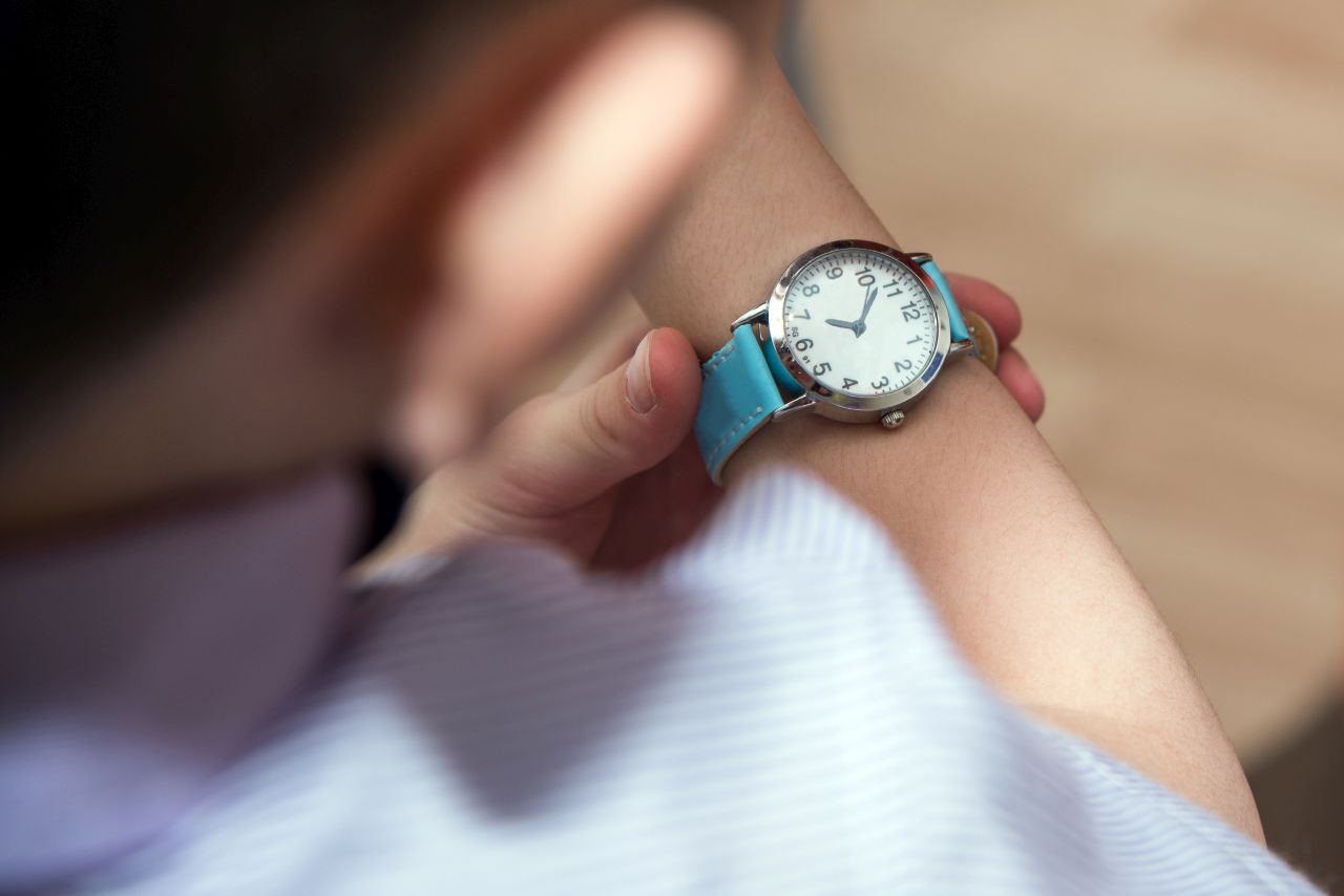 Zegarek i biżuteria – jak dobierać dodatki
