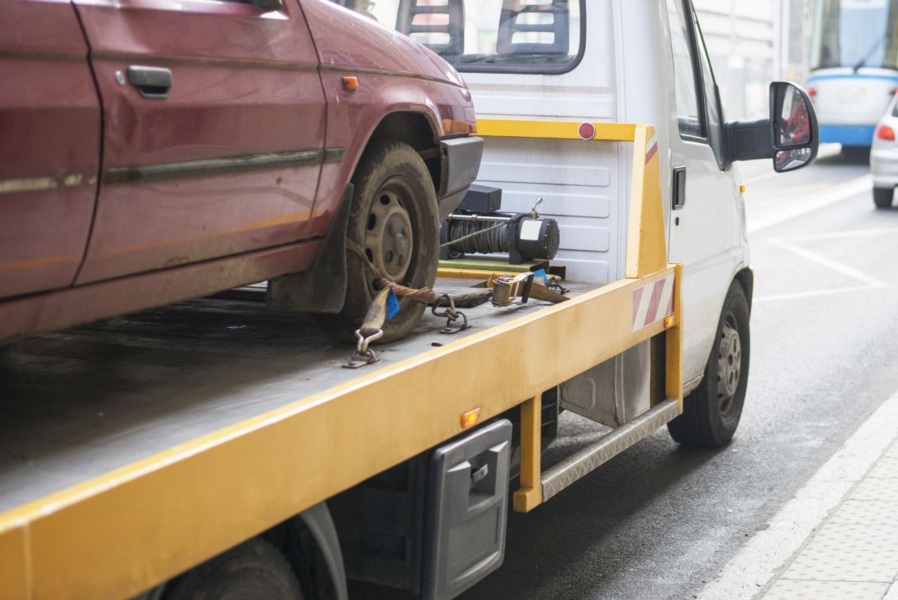 Usługi pomocy drogowej – jakiego rodzaju wsparcie może otrzymać kierowca w potrzebie