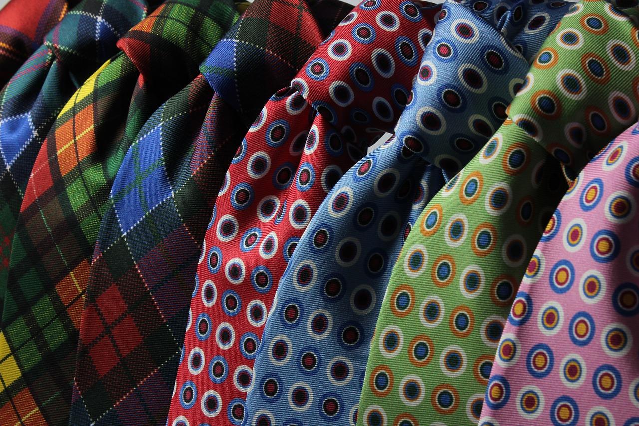 Krawaty we wzory – który wybrać?